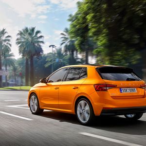 Lenkung und Fahrwerk geben keinen Anlass zur Kritik. Qualität und Fahrkomfort stimmen genauso wie Raumangebot, Konnektivität und Sicherheit.(Skoda)