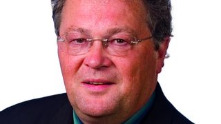 Wema-Vogtland-Vertriebsleiter Rolf Meding sieht seine Maschinen nicht nur im Automotive-Bereich, sondern auch in benachbarten Branchen stark gefragt. Bild: Wema (Archiv: Vogel Business Media)