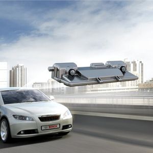 Die neue Stereokamera von Bosch wird hinter der Windschutzscheibe verbaut und verleiht dem Fahrzeug die Fähigkeit Objekte räumlich zu erfassen.