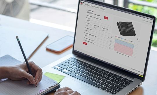 Mit dem neuen Beratungsansatz Eco-Consulting (Eco: ecology und economy) unterstützt Barlog Plastics seine Kunden dabei, nachhaltigere Prozesse zu entwickeln und diese erfolgreich in der Produktion von Kunststoffbauteilen umzusetzen.(Bild:  Amnaj Khetsamtip/Shutterstock)