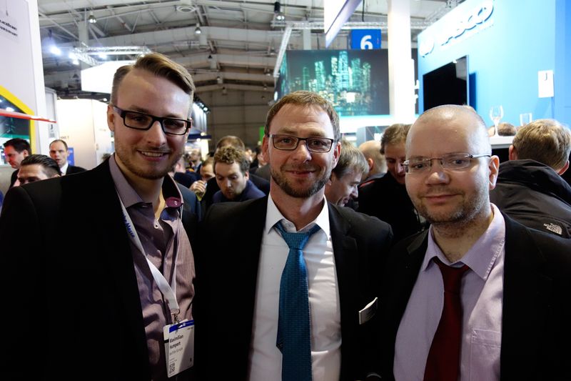 (v. l.) Maximilian Humpert, Bechtle, Sascha Kreft, Nuvias, und Thomas Freund, Bechtle. (Bild: IT-BUSINESS)