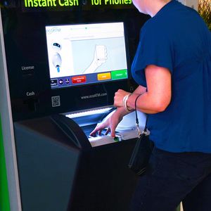 Der ecoATM-Automat wird über einen Touchscreen bedient(ecoATM)