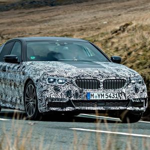 (BMW)