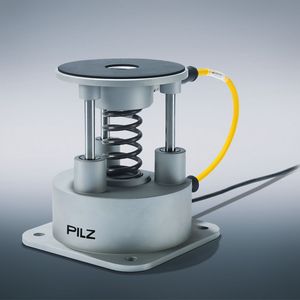 Eine zentrale Rolle für die Validierung von MRK spielt das neue Kollisionsmessgerät PROBms von Pilz. Es misst die auf den menschlichen Körper einwirkenden Kräfte im Falle einer Kollision mit dem Roboter. Die Kollisionsmessung ist Bestandteil des kompletten Dienstleistungsangebots von Pilz für die Validierung gemäß der neuen ISO/TS 15066.