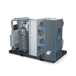 Beispielinstallation mit den neuen, hocheffizienten GA-Kompressoren von Atlas Copco sowie der ebenfalls neuen, übergeordneten Steuerung Optimizer 4.0 links im Bild an der Wand.