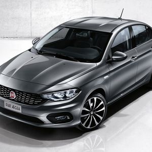 Der Fiat Tipo tritt in der VW-Jetta-Liga an.