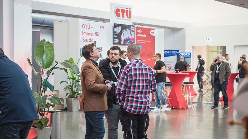 ..genau so wie die GTÜ als Sponsor. (Bild: Stefan Bausewein)