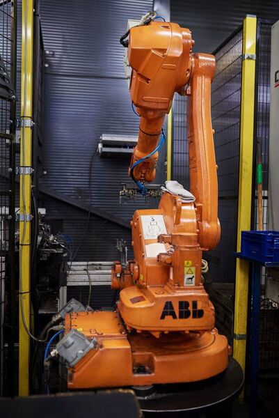 Lapp hat als einer der ersten Hersteller eine Leitung nach dem neuen Industriestandard Typ-R herausgebracht, Etherline Robot PN Cat.5e. Sie eignet sich für die industrielle Datenverkabelung im oder am Roboter, in Schlauchpaketen oder frei verlegt.  (Lapp)