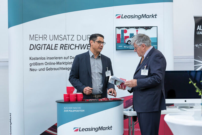 ... und der digitale Marktplatz für Leasingfahrzeuge, Leasingmarkt.de mit einem Stand vertreten. (Stefan Bausewein)