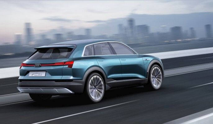 Der Audi e-tron quattro: ein Konzeptfahrzeug mit 503 PS und 500 km Reichweite (Audi)