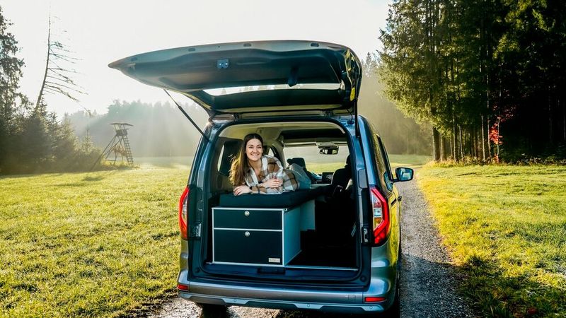 Günstige und einfache Wohnmobile erfreuen sich wachsender Beliebtheit. Hier ein von Vanessa Mobilcamping ausgebauter Nissan Townstar. (Bild: Vanessa Mobilcamping)