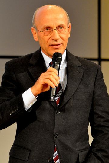 Dr. Peter Ritter, Verband der Mercedes-Benz Vertreter, erhielt den Branchen-Award ... (Archiv: Vogel Business Media)