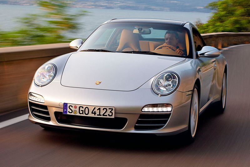 ... mittlerweile den 997 (53.288 Euro) überholt hat. (Porsche)