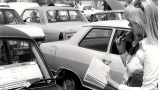 Ein florierender Gebrauchtwagenmarkt und ein fehlender Wetbewerb in Sachen Nachschlagewerk für Preise veranlassten die DAT 1976, ihren „Marktspiegel“ einzuführen. (Bild: DAT)