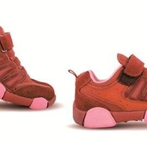 Capa is a very versatile specialty polyol, with a focus on demanding TPU (thermoplastic polyurethane), polyurethane coatings and cast elastomer applications such as automotive seals and gaskets, synthetic leather and textile coatings, and wheels and rollers.