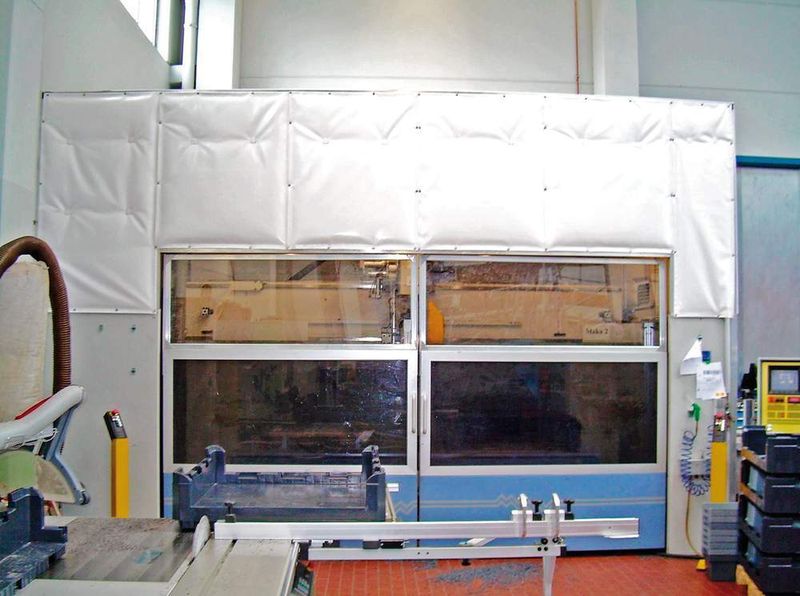 Bild 3: Mit sehr leichten Schalldämmmatten können an CNC-Fräsmaschinen bereits Schallpegelminderungen von rund 20 dB(A) erreicht werden. Bilder: Wolf Industrieschallschutz (Archiv: Vogel Business Media)