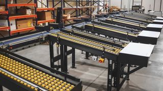 Mit dem Rielec Fit Sorter Paketsortierer lassen sich bis zu 1800 Kartons in einer Stunde sortieren. (Bild: Bihl+Wiedemann GmbH)