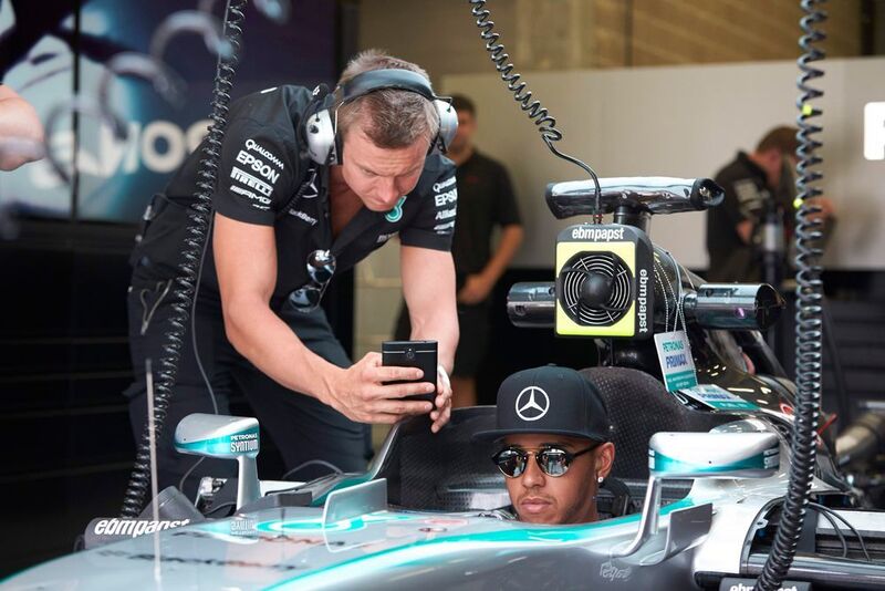 Lewis Hamiltons Rennwagen wird mit EBM-Papst Ventilatoren gekühlt. (Bild: EBM-Papst)