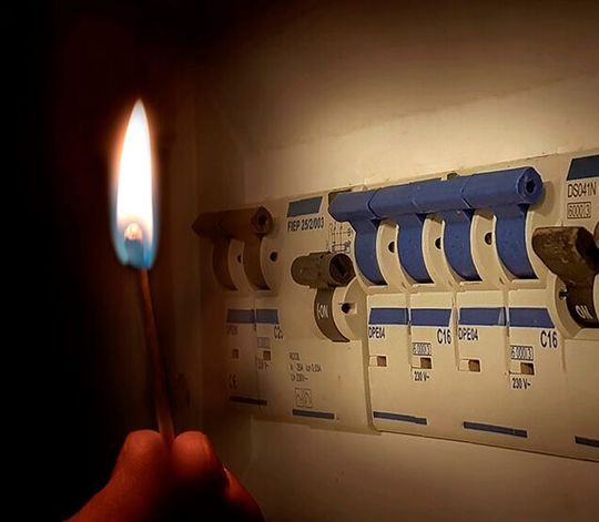 Strom, Gas und andere Energieträger sind auch aufgrund des Iran-Kriegs preislich auf Höhenflug. Die EU-Kommission will nun etwas dagegen tun, was sowohl die Verbraucher als auch die Unternehmen unterstützen soll ...(Bild:  F. Gördens)