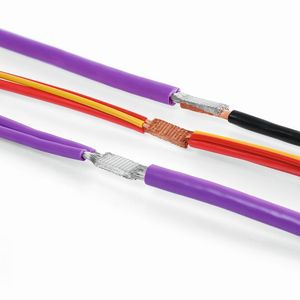 Mit Ultraschall geschweißte Leitungen in verschiedenen Materialkombinationen mit Kupfer und Aluminium.(Bild:  Telsonic)