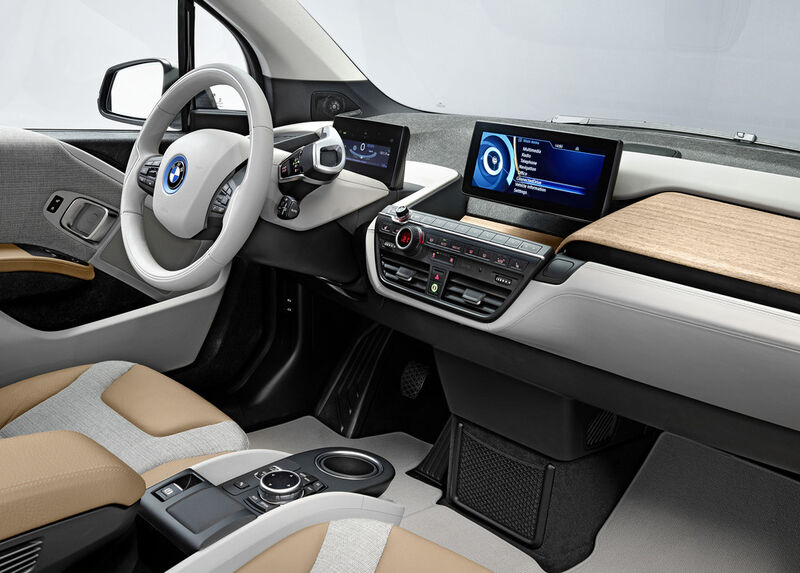 Der Innenraum erinnert bereits an Serienmodelle von BMW. (Bild: BMW)