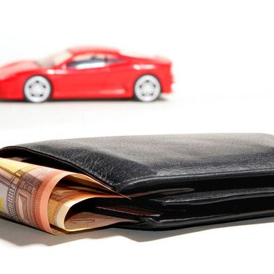 Die Kreditvermittlung kann für Autohäuser ab November 2026 zu bürokratischem Mehraufwand führen. (Bild: gemeinfrei)