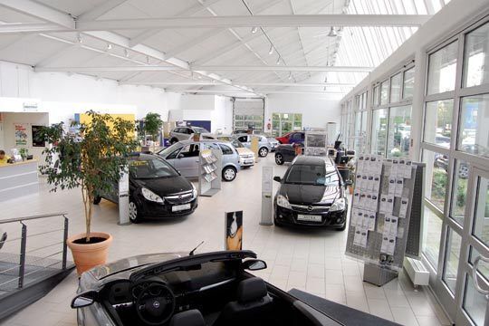 Für 300.000 Euro wurde der Standort Neuaubing 2008 komplett umgebaut. Hier ein Blick in den Showroom. (Archiv: Vogel Business Media)