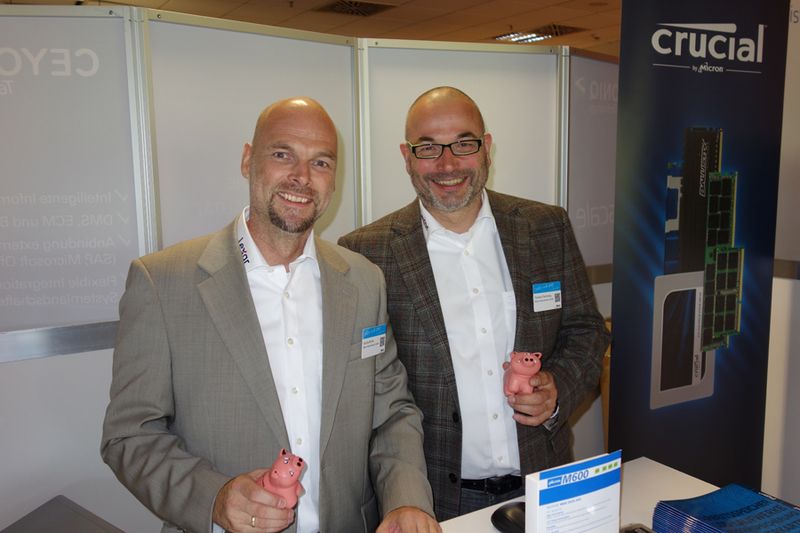 Ein Schwein in der Hand ist besser als gar keins, dachten sich auch Sascha Müller und Thomas Flemming, Micron (Bild: IT-BUSINESS)