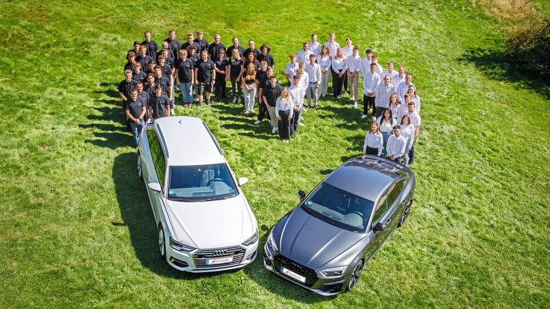 Für Motor Nützel ist das Thema Ausbildung eine Herzensangelegenheit. Denn der Nachwuchs ist wichtig für das Unternehmenswachstum. Das wiederum ist in vollem Gange. Motor Nützel investiert derzeit stark in Toyota, um ein neues Standbein zu entwickeln. Aber auch Zukäufe im Bereich der Volkswagenkonzernmarken stehen im Fokus. (Bild: Motor Nützel)