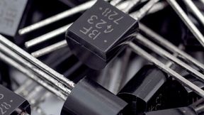 MOSFET vs BJT Whats the difference