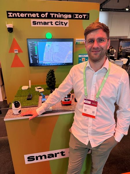 IOT war auch ein zentrales Thema in der ALSO-Area bei Bennett Köhler (ALSO). (Bild: Vogel IT-Medien GmbH)