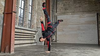 Durch Stretchmaterial und robustes Gewebe bietet die Kollektion Bewegungsfreiheit.  (Bild: Bierbaum-Proenen)