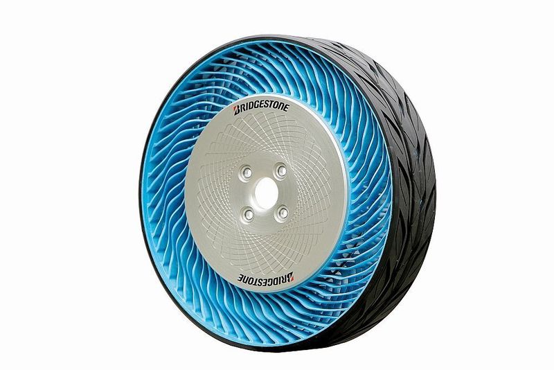 Nie wieder ein „Platter“: Eine Tragkonstruktion aus Kunststoff ersetzt beim Bridgestone Airfree Concept die Luftfüllung. (Bridgestone)