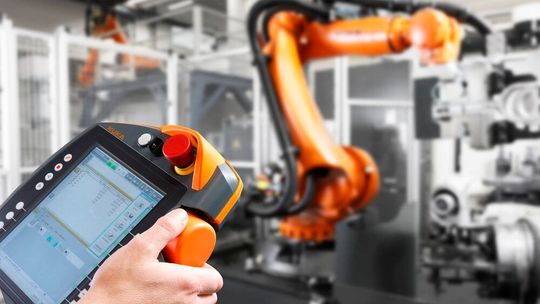Kuka schafft sich für sein Entwicklungszentrum in Augsburg jetzt das 5G-Standalone-Campusnetzwerk DAC von Nokia an. Denn die 5G-Technik werde die Zukunft der Kuka-Produkte bestimmen, heißt es.(Bild:  Kuka)