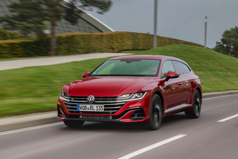 Wie bei vielen anderen Modellen setzt VW auch beim Arteon einige Hoffnung in die Plug-in-Hybridvariante. (Bild: VW)