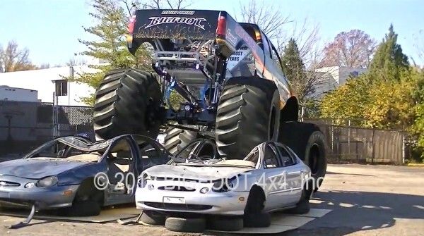 Der Bigfoot 20: der weltweit erste Monstertruck mit Elektroantrieb macht mit über 260 kW und 1100 Nm Autos umweltschonend platt (Bild: Bigfoot 4x4 Inc.)