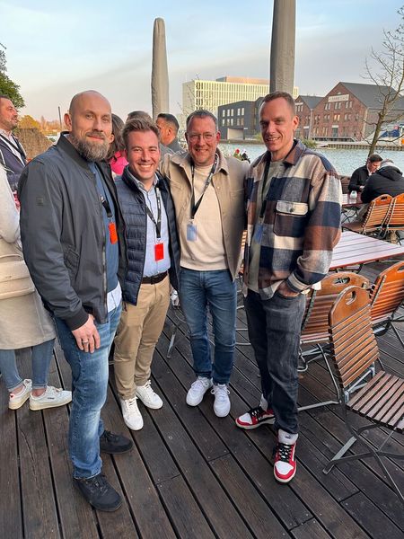 (v. l.) Christian Fettke & Kai Wening (Office Partner) und Stefan Knerrich & Michael Plum (APC) wären fast auf die MS Günther eingestiegen. (Bild: Vogel IT-Medien GmbH)