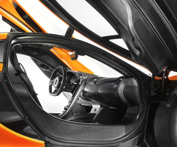 Der McLaren P1: der Supersportwagen mit Hybridantrieb und einer Systemleistung knapp 675 kW und 900 Nm Drehmoment (McLaren Automotive Limited)