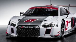 Der neue R8 LMS wird bei den 24-Stunden-Rennen am Nürburgring und Spa 2015 Entwicklungseinsätze unter Werksflagge bestreiten. (Foto: Audi)