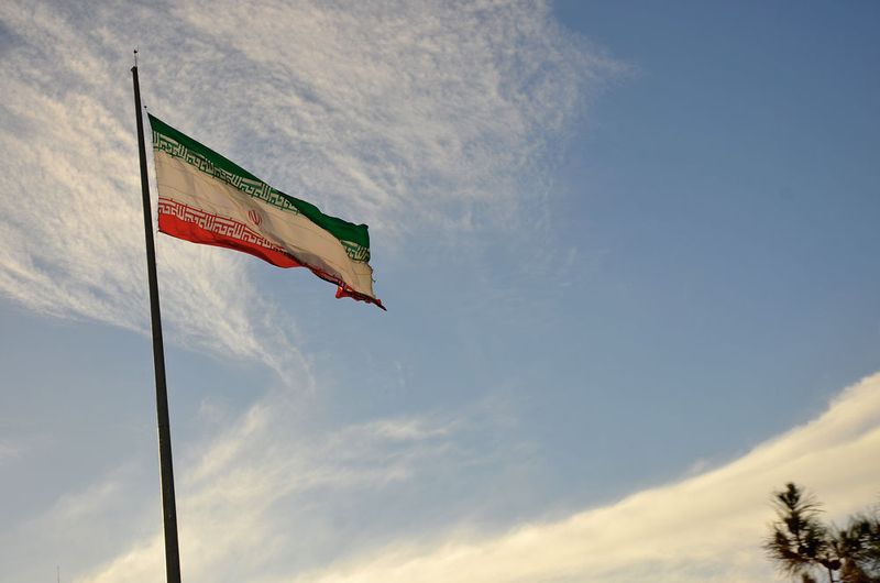 Die Flagge der Islamischen Republik Iran ist allgegenwärtig. (Jablonski)