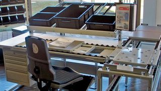 Ergonomisch gestaltete Arbeitsplätze ermöglichen ermüdungsfreies, effizientes und sicheres 
Arbeiten. (Archiv: Vogel Business Media)