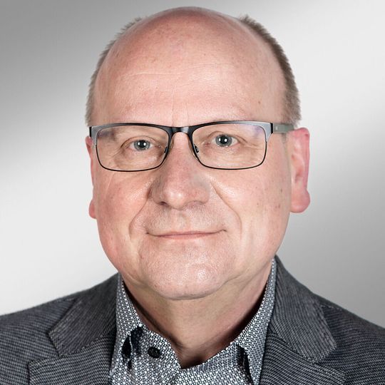 Erich Fischer, E-T-A: „Wir treiben in den nächsten Jahren das Thema Digitalisierung deutlich voran.“ Erich Fischer, E-T-A: „Wir treiben in den nächsten Jahren das Thema Digitalisierung deutlich voran.“