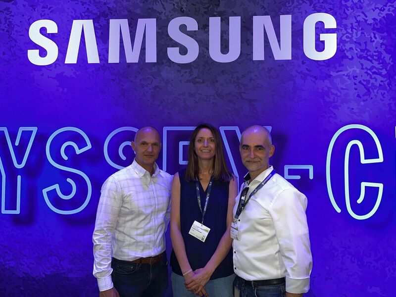 Das Display Samsung Team (v. l.) Michael Vorberger, Verena Schlemmer und Steven Pollok (Bild: Vogel IT-Medien GmbH)