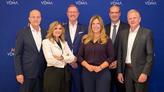 Gesamtvorstand VDMA Armaturen v.l.n.r.: Michael Rimm, Dr. Laura Dorfer, Lubert Winnecken, Elisa Sasserath-Kentsch, Andreas Laschke, Oliver Bertram. Nicht auf dem Foto: Michael Everwand (Bild: VDMA / Ingo Winkelmann)