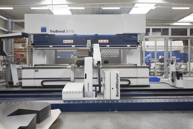 Roxal hat zwei Trumpf-Trubend-Cell-5000-Biegezellen zur  Bearbeitung größerer Teile und Baugruppen im Einsatz. (Bild: Trumpf)