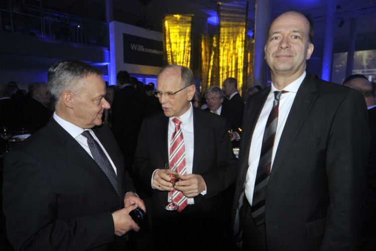 Im Gespräch: (v. li.) Christoph Konrad (ZDK Hauptstadtbüro Berlin), Ingo Meyer und Axel Koblitz (ZDK-Hauptgeschäftsführer). (Foto: Zietz)