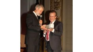 Dieter Siekermann (li.) wurde von Tagesschausprecher Jan Hofer in den Ruhestand geschickt. (Archiv: Vogel Business Media)