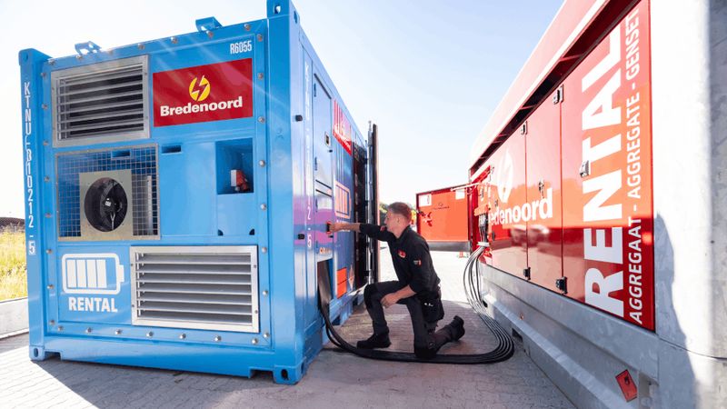 Inbetriebnahme eines Bredenoord Hybrid-Sets per Plug & Play im praktischen Einsatz (Bild: ©Bredenoord GmbH )