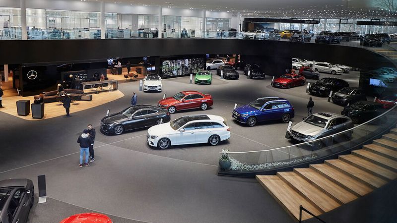 Immerhin 20 Prozent der befragten Markenpartner erwarten im kommenden Monat steigende Verkäufe von Neuwagen – im Juni waren es nur 10 Prozent.(Bild:  Daimler AG)