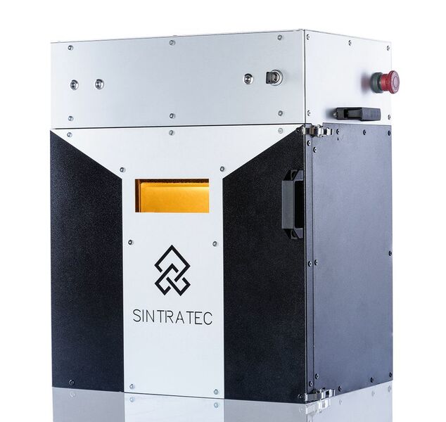 Der Sintratec-Kit ist ein vollwertiges Lasersintersystem mit einem Bauraum von 110 x 110 x 110 mm. Der Bausatz kann auch ohne besondere Fachkenntnisse innerhalb weniger Tage montiert werden. (Sintratec)